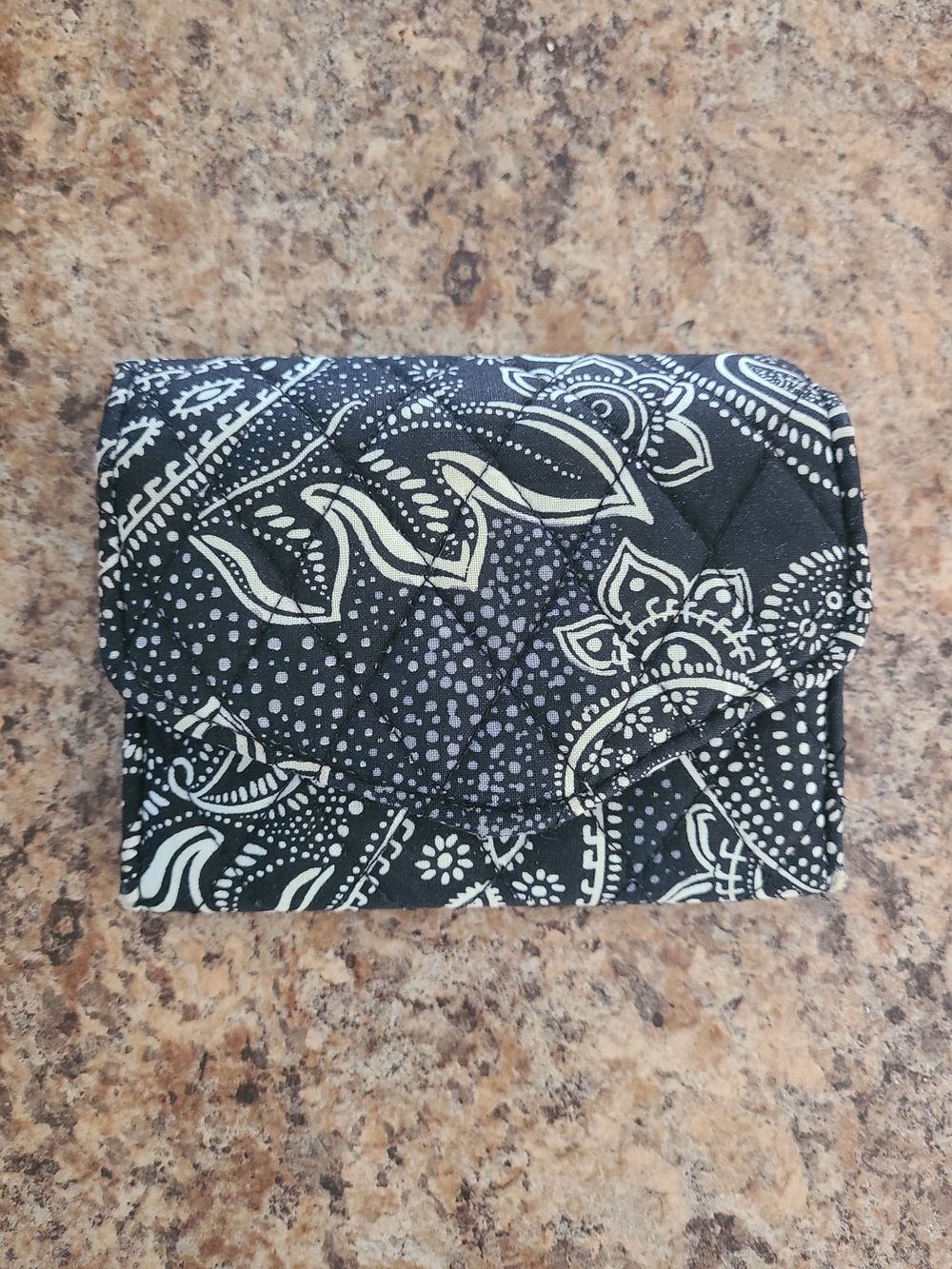 Vera Bradley Black and White Quilted Card & Key Holder